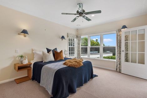 Photo of property in 30 Lake Crescent, Hamilton Lake, Hamilton, 3204