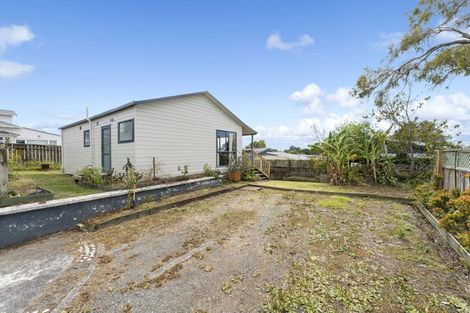 Photo of property in 41 St Leonards Road, Kelston, Auckland, 0602