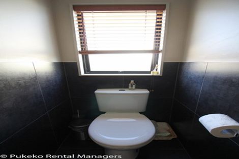 Photo of property in 8 Hakea Place, Totara Heights, Auckland, 2105