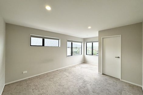Photo of property in 6b St Catherine Crescent, West Harbour, Auckland, 0618