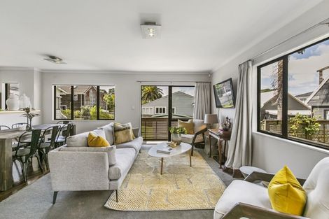 Photo of property in 23a Stafford Road, Northcote Point, Auckland, 0627