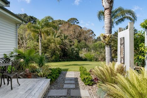 Photo of property in 14 Titoki Lane, Whangamata, 3691