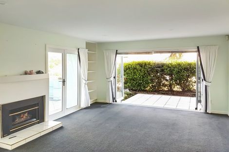 Photo of property in 11 Enticott Place, Huntsbury, Christchurch, 8022