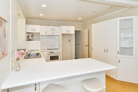 Photo of property in 3 Frank Place, Hillpark, Auckland, 2102