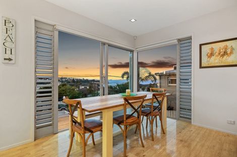 Photo of property in 15 Beechwood Road, Rothesay Bay, Auckland, 0630