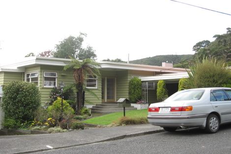 Photo of property in 2 Crawford Grove, Naenae, Lower Hutt, 5011