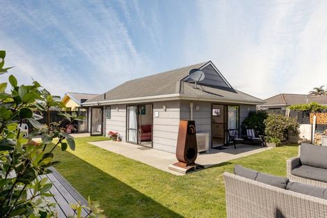 Photo of property in 9 Alpha Avenue, Coastlands, Whakatane, 3120