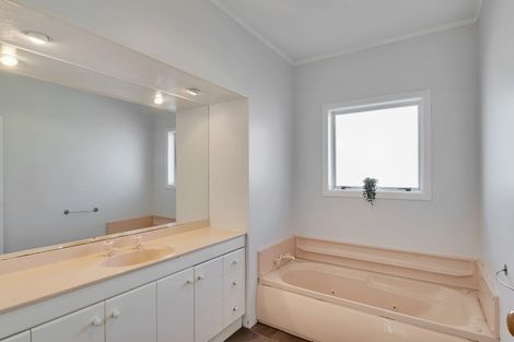 Photo of property in 16 Miro Street, Inglewood, 4330