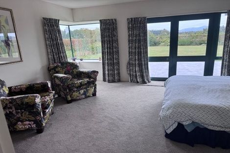 Photo of property in 132 Round Hill Road, Loburn, 7472