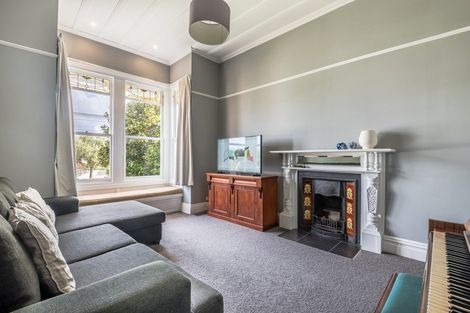 Photo of property in 36 Old Lake Road, Narrow Neck, Auckland, 0624