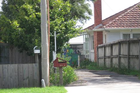 Photo of property in 1/99 Atkinson Road, Titirangi, Auckland, 0604