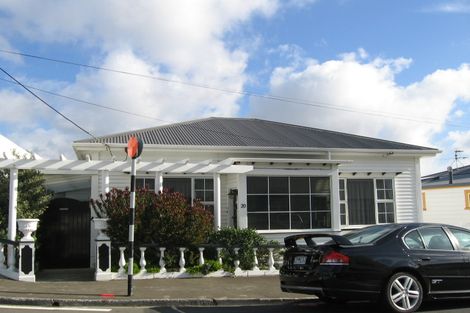 Photo of property in 20 Maida Vale Road, Roseneath, Wellington, 6011