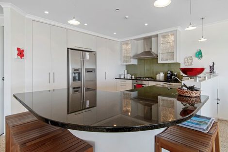 Photo of property in 3/45 Marine Parade, Mount Maunganui, 3116