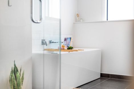 Photo of property in 22 Queen Charlotte Drive, Aotea, Porirua, 5024