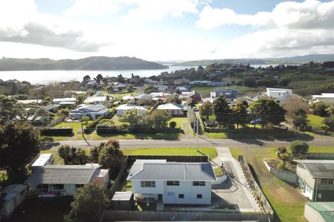 Photo of property in 4 Lorenzen Bay Road, Raglan, 3225