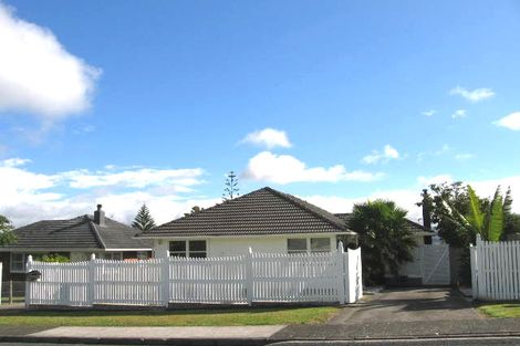Photo of property in 14 Waitaki Street, Henderson, Auckland, 0612