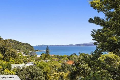 Photo of property in 3 Whiorau Grove, Lowry Bay, Lower Hutt, 5013