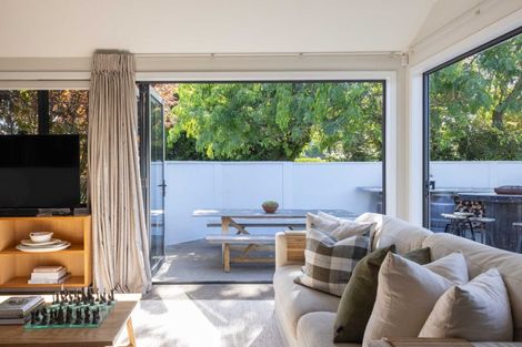 Photo of property in 36 Napier Street, Jervoistown, Napier, 4112