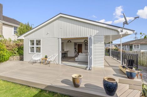 Photo of property in 63 Martin Road, Paraparaumu Beach, Paraparaumu, 5032