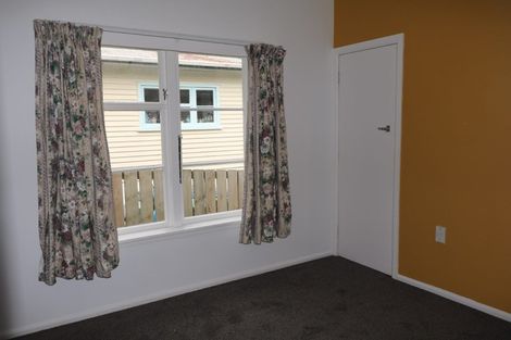 Photo of property in 396 Stokes Valley Road, Stokes Valley, Lower Hutt, 5019