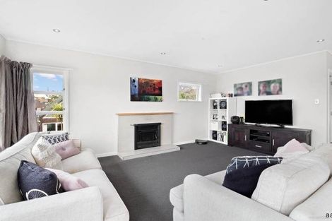 Photo of property in 17 Beatrice Avenue, Hillcrest, Auckland, 0627