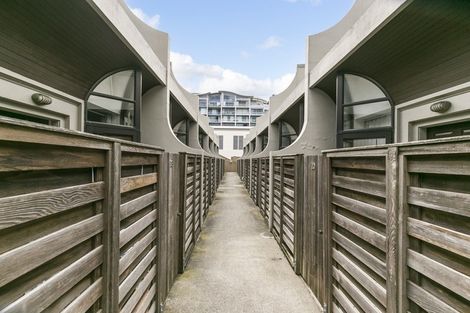 Photo of property in Mendosa Terraces Apartments, 14/9 Ebor Street, Te Aro, Wellington, 6011