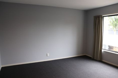 Photo of property in 2 Little Oaks Drive, Yaldhurst, Christchurch, 8042