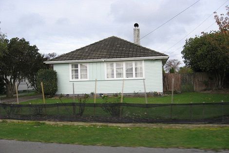 Photo of property in 4 Virgil Place, Northcote, Christchurch, 8052