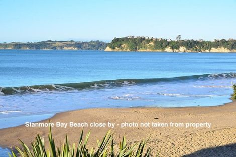 Photo of property in 19 Melandra Road, Stanmore Bay, Whangaparaoa, 0932
