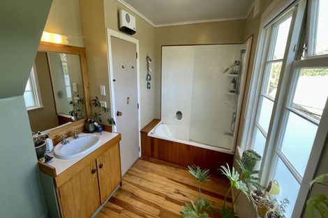 Photo of property in 73 Glen Road, Raumati South, Paraparaumu, 5032