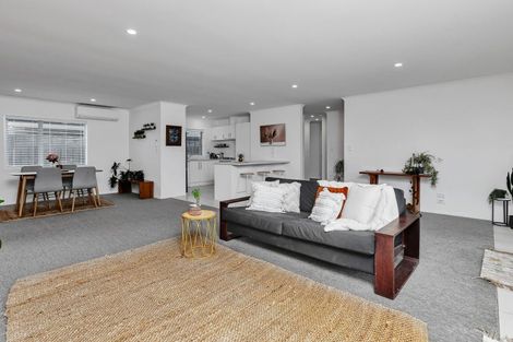 Photo of property in 21 Mariners Haven, One Tree Point, 0118