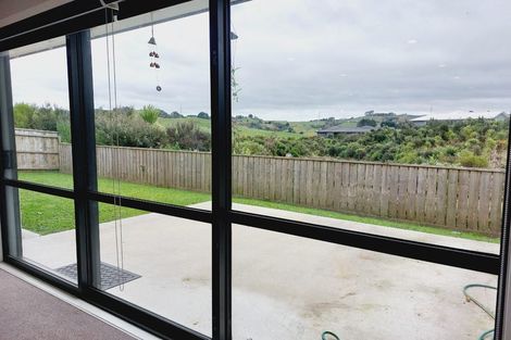 Photo of property in 27 Leathem Crescent, Pokeno, 2402