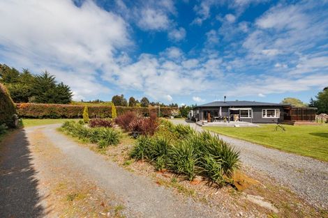 Photo of property in 17 Raumai Road, Bulls, 4894