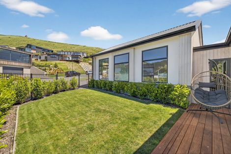 Photo of property in 6 Round Hill Rise, Cracroft, Christchurch, 8022