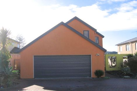 Photo of property in 5 Andover Way, Goodwood Heights, Auckland, 2105