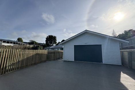 Photo of property in 1/5 Tawa Terrace, Tawa, Wellington, 5028