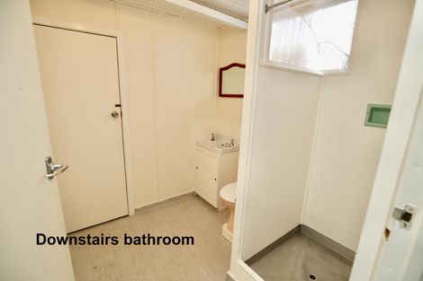 Photo of property in 4 Lorenzen Bay Road, Raglan, 3225