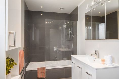 Photo of property in 28 Utuhina Road, Springfield, Rotorua, 3015