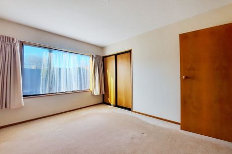 Photo of property in 2/8 Cricklewood Place, Avonhead, Christchurch, 8042