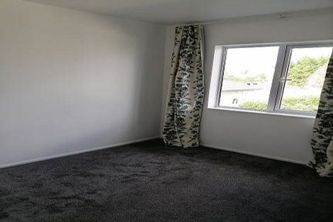 Photo of property in 9 Humphrey Kemp Avenue, Henderson, Auckland, 0612