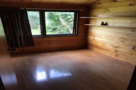 Photo of property in 31 Marina View Drive, West Harbour, Auckland, 0618