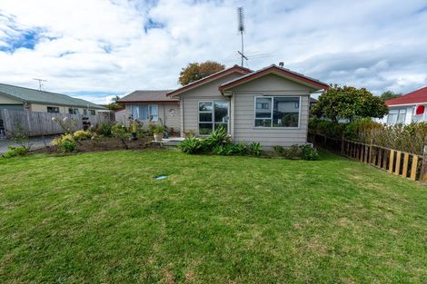 Photo of property in 21 Lisa Rise, Half Moon Bay, Auckland, 2012
