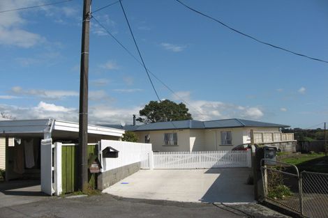 Photo of property in 13f York Crescent, Westown, New Plymouth, 4310