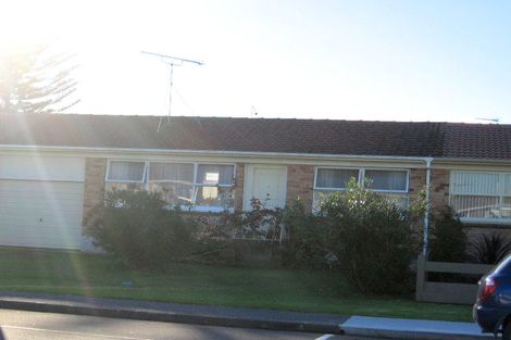 Photo of property in 2/19 Moana Avenue, Orewa, 0931