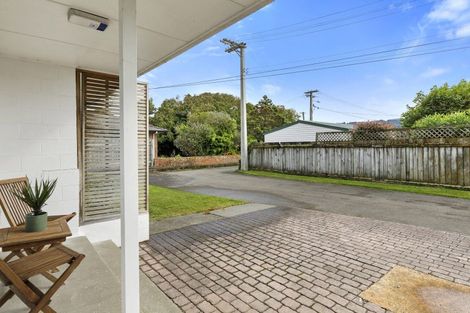 Photo of property in 1a Saulbrey Grove, Woburn, Lower Hutt, 5010