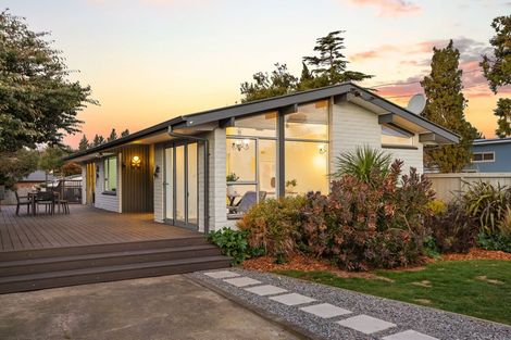 Photo of property in 28 Waitikiri Drive, Parklands, Christchurch, 8083
