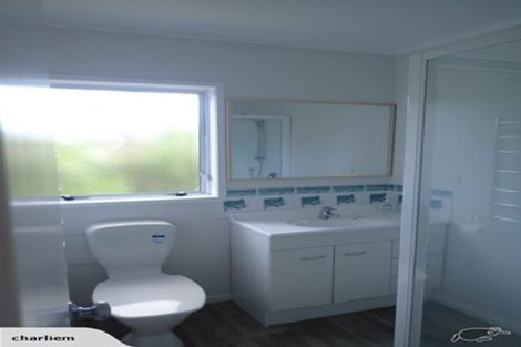 Photo of property in 35a Roland Road, Greenhithe, Auckland, 0632