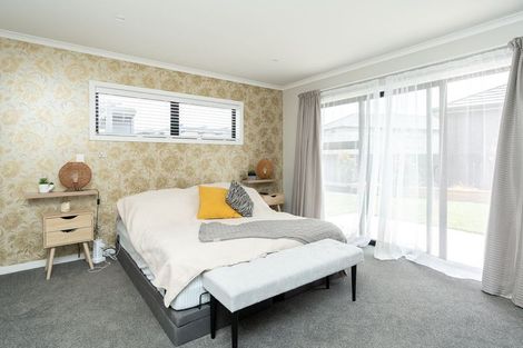 Photo of property in 16 Kapua Crescent, Rototuna North, Hamilton, 3210