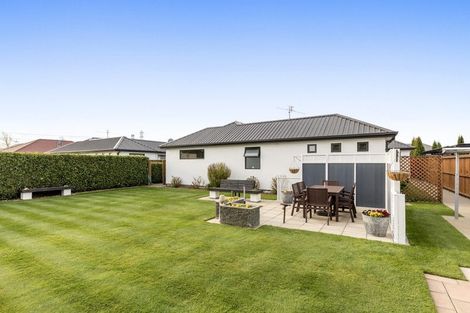 Photo of property in 37 Little Oaks Drive, Yaldhurst, Christchurch, 8042