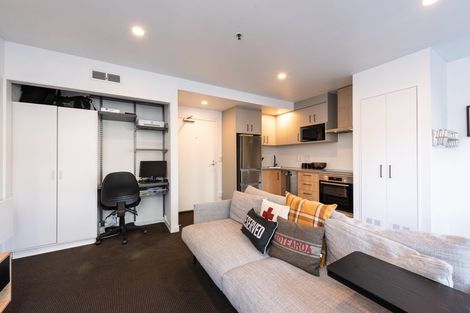 Photo of property in Terrace Heights Apartments, 6a/163 The Terrace, Wellington Central, Wellington, 6011